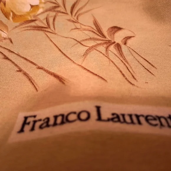 Franco Laurenti women silk scarf 33/33, $ 35 - Picture 2 of 3